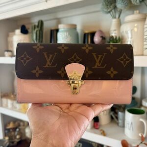 🌸SOLD🌸Louis Vuitton Vernis Cherrywood Full Size Wallet